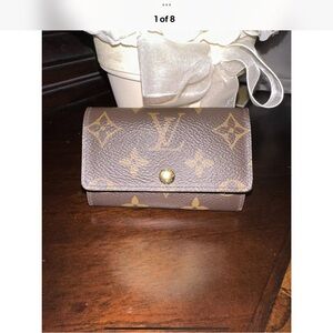 Louis Vuitton key case